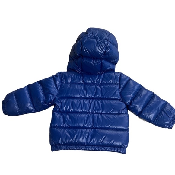 Worn a few times my son just grew too fast it can no longer fit him. - Picture 4 of 4